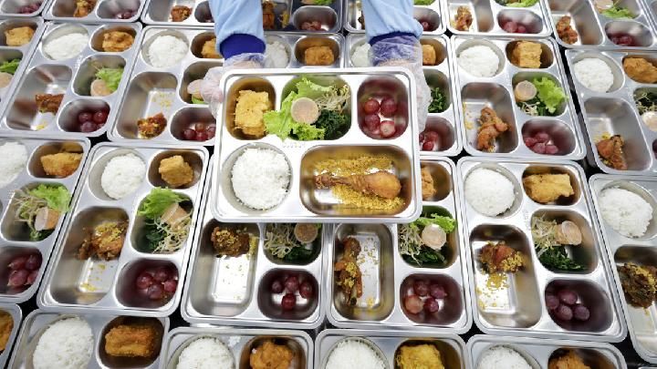 ATURAN KETAT PROGRAM MBG: MAKANAN WAJIB DIKONSUMSI MAKSIMAL 4 JAM DAN DILARANG DIBAWAK PULANG