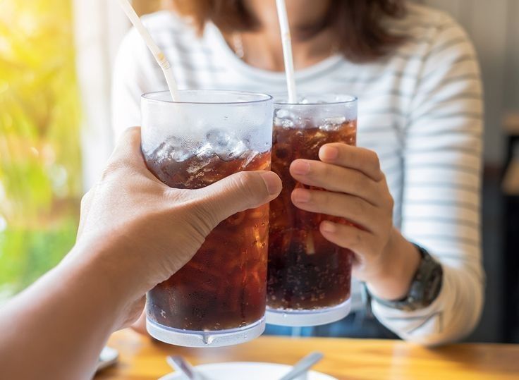 BAHAYA MENANTI DI BALIK CANGKIR, KEBIASAAN MINUM TEH SETELAH MAKAN YANG PERLU DIWASPADAI
