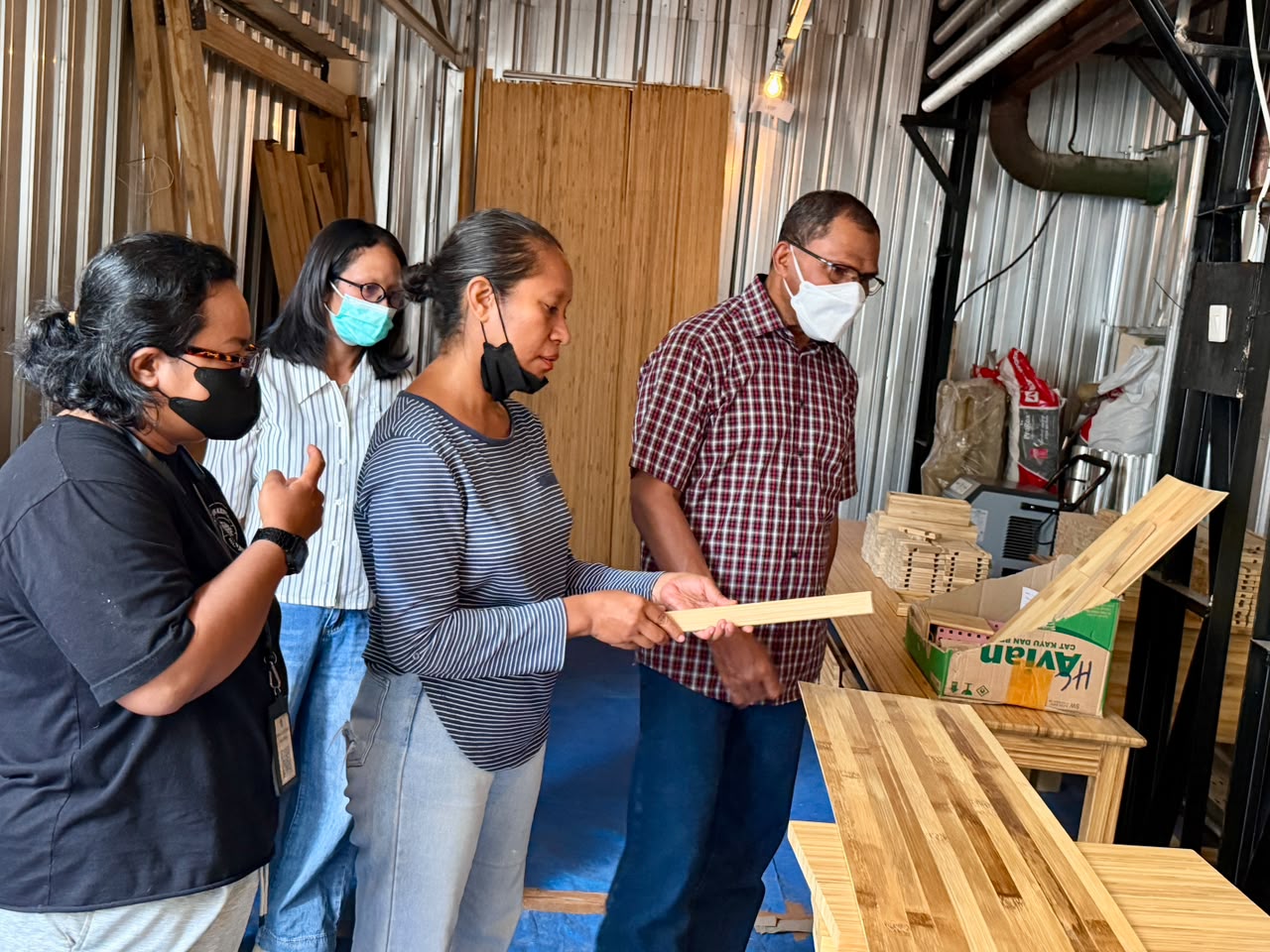 Dari Labuan Bajo ke Polandia, Produk bambu YBBL Tembus Pasar Internasional: Wagub Dorong Jadi Identitas Baru Daerah