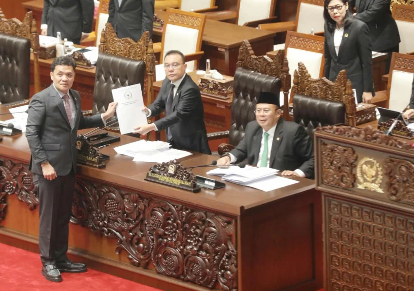 DPR TARGETKAN RUU PERAMPASAN ASET DISAHKAN 15 DESEMBER 2026, PIMPIMAN SIAP MUNDUR JIKA GAGAL