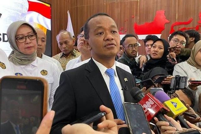 HARGA MINYAK DUNIA FLUKTUATIF, MENTERI ESDM BAHLIL PASTIKAN BBM SUBSIDI TIDAK NAIK