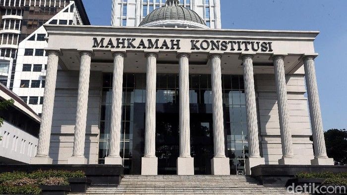 MK PUTUS 17 PERKARA HARI INI: GUGATAN KUHP HINGGA UU POLRI JADI SOROTAN UTAMA