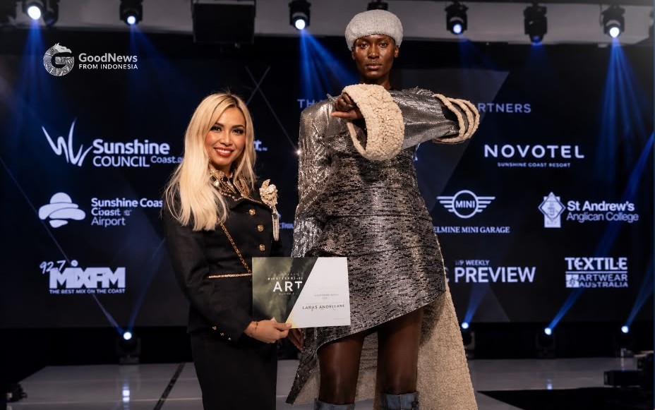 OLAH LIMBAH NANAS BOGOR JADI FESYEN DUNIA, LARAS ANDRIYANI RAIH AVANT-GARDE AWARD DI AUSTRALIA