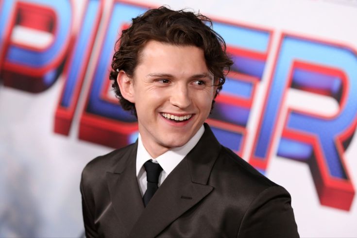 TOM HOLLAND CETAK REKOR: RESMI JADI AKTOR DENGAN PENDAPATAN BOX OFFICE TERTINGGI DI DUNIA